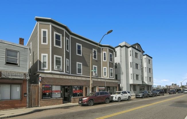 553 DORCHESTER AVE