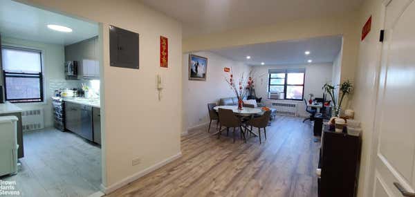 87-09 34th Ave