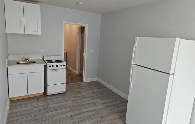 STUDIO HOME IN DOWNTOWN LAS VEGAS!