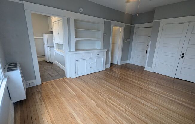 Studio, 1 bath, 370 sqft, $2,000, Unit #11