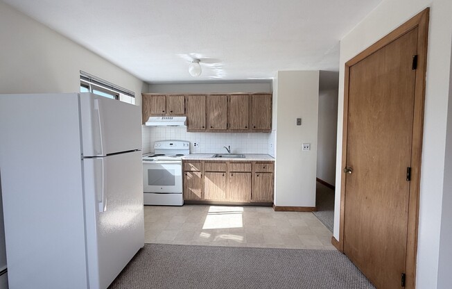 1 bed, 1 bath, 700 sqft, $1,850, Unit 9
