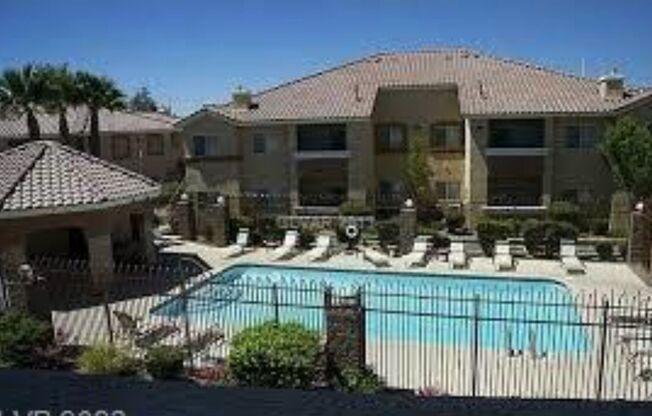 2 beds, 2 baths, $1,499, Unit # 2072