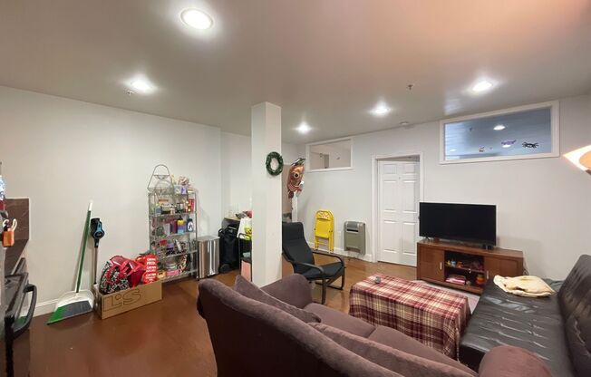 1027 Ridge