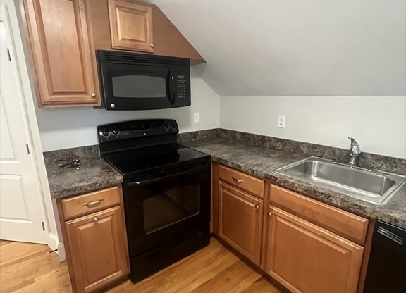 1 bed, 1 bath, 600 sqft, $2,250, Unit 3