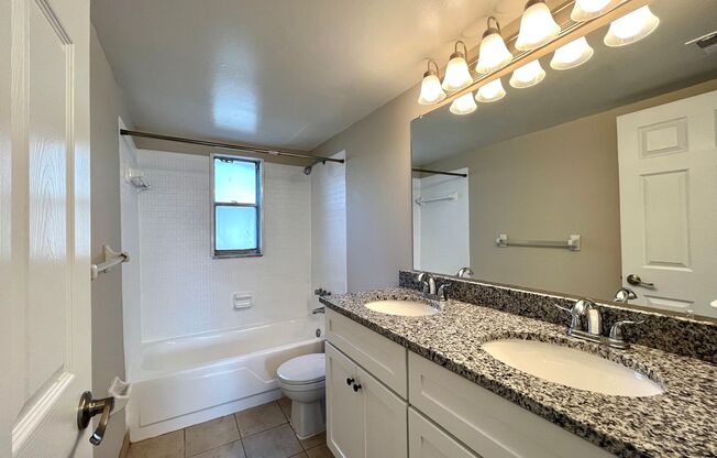 2 beds, 1.5 baths, 900 sqft, $1,749, Unit 600-311