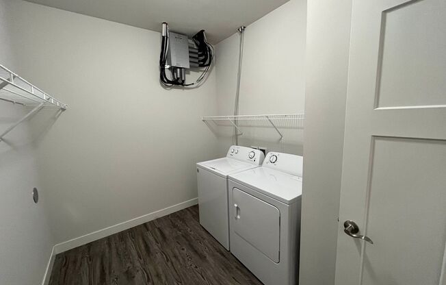 3 beds, 2 baths, 1,448 sqft, $2,095, Unit Lime 428