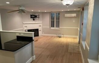 1BR in Georgetown East Village WITH PARKING!!!