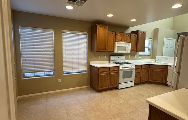 3 beds, 2.5 baths, $1,799