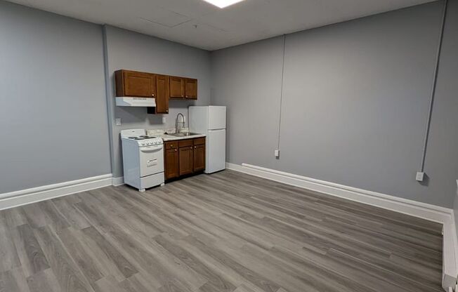 2 beds, 1 bath, 775 sqft, $1,100, Unit 238