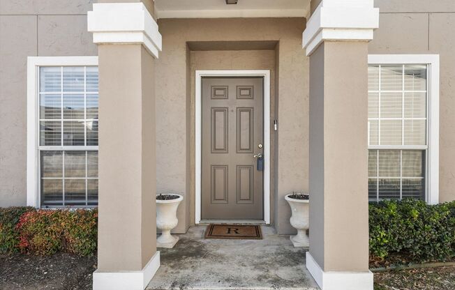 Beautifully Appointed 3-Bedroom Home Near It All!