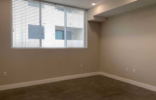 2 beds, 1 bath, 715 sqft, $2,600, Unit 11246-207