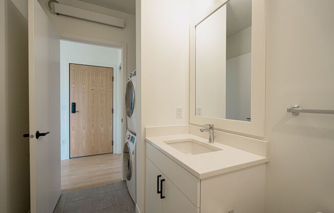 Studio, 1 bath, 411 sqft, $1,279, Unit 309