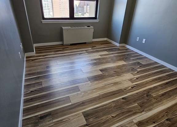 1 bed, 1 bath, 802 sqft, $3,150, Unit 10J