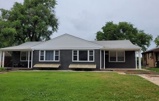 $1095 - 3 bedroom/ 1 bathroom Gorgeous newly remodeled townhouse