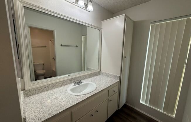 1 bed, 1 bath, 716 sqft, $2,150, Unit J004