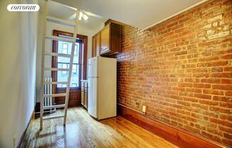 104 W 80 ST