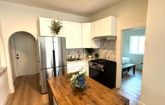 1 MONTH FREE! 4 Bed 2 Bath in Echo Park with Back Patio
