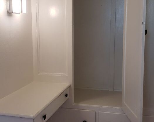 Studio, 1 bath, $1,690, Unit 02