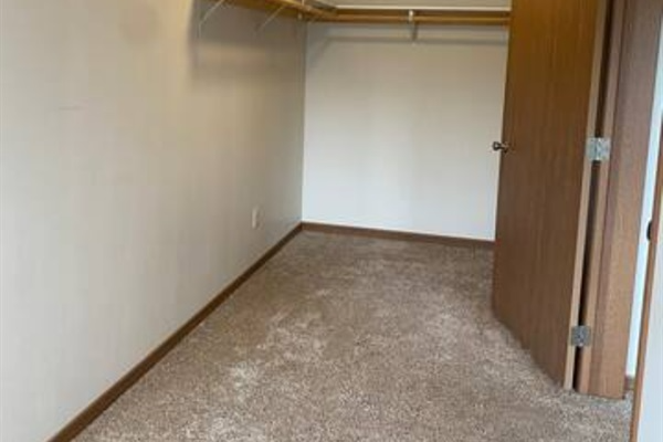 1632 S DOODLER DR