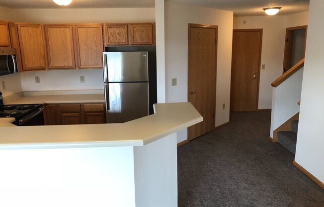 3 beds, 2 baths, 1,380 sqft, $2,365, Unit 8126-301