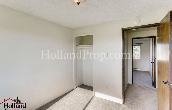 3 beds, 1.5 baths, 1,000 sqft, $1,645, Unit C