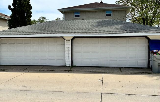 5721 N. 90th St.