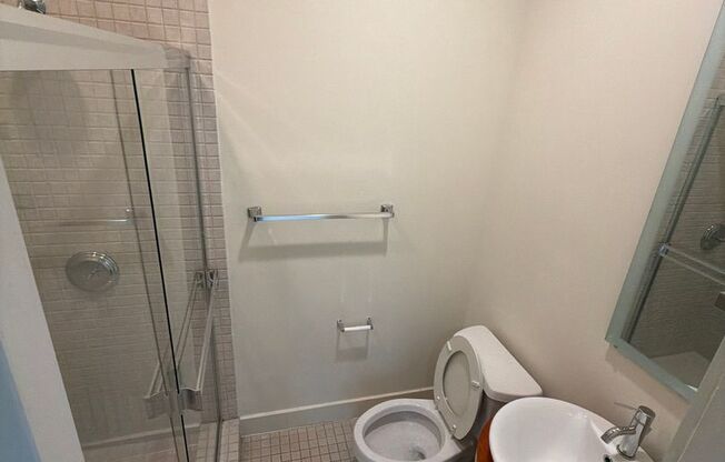 1600 N HASKELL                 /HOA