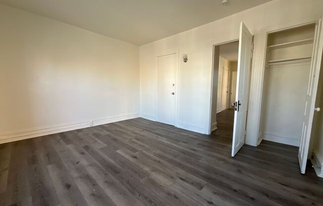 2 beds, 1 bath, $1,195, Unit Unit 2