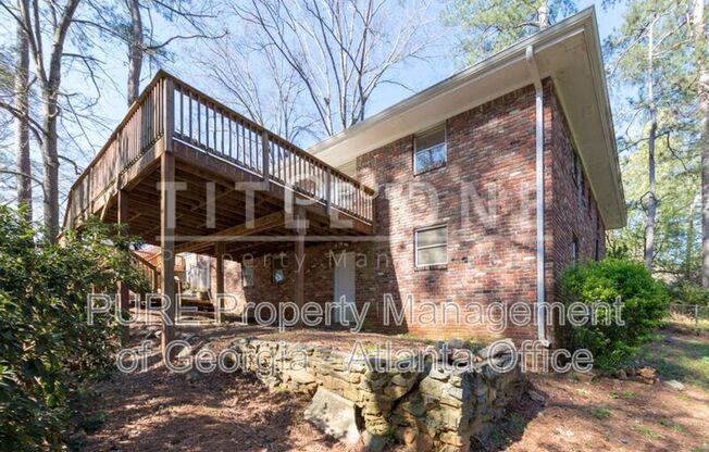 2435 WOODACRES RD NE