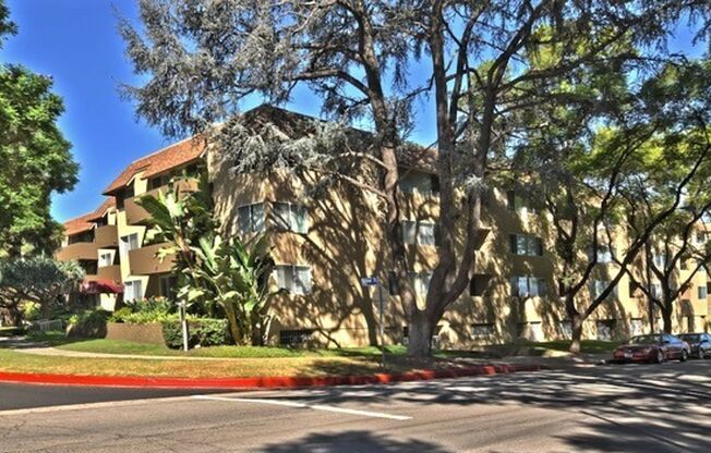 Luxurious 1+bdr, 1bath condo in prime Sherman Oaks, South of Blvd