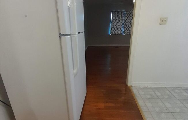 1 bed, 1 bath, 800 sqft, $669