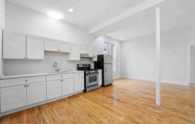 1309 S KOMENSKY AVE
