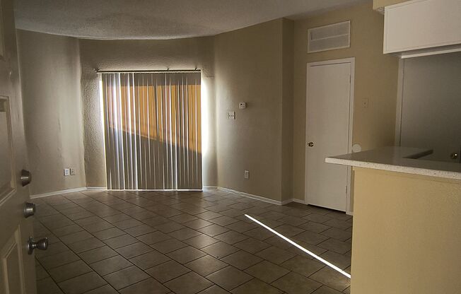 1 bed, 1 bath, 660 sqft, $875, Unit N105