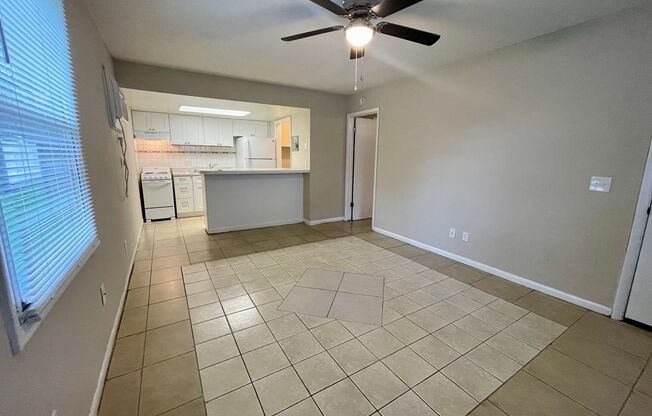 1BD/1BA Apartment off Curry Ford in Henley Park Apartments!