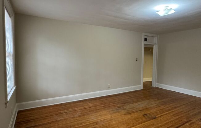 2 beds, 1 bath, $835