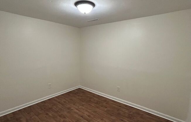 1 bed, 1.5 baths, 1,200 sqft, $1,100, Unit 2009-27
