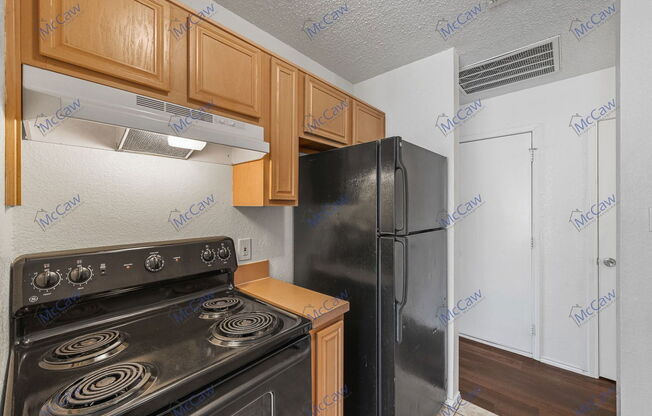 2139 VINE LN
