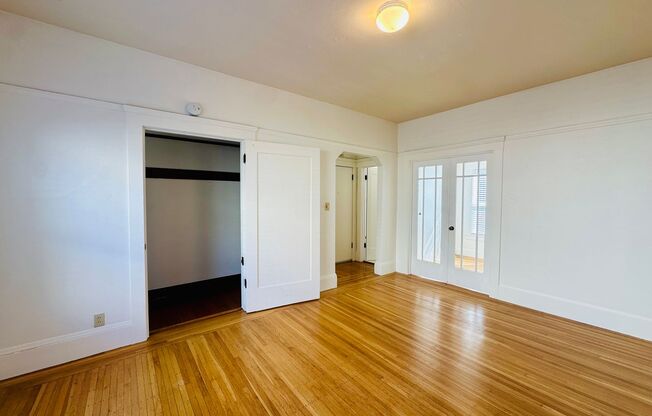 Studio, 1 bath, 350 sqft, $1,795, Unit Haste #16