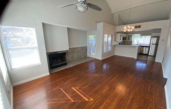 NE Townhome with new upgraded stainless steel appliances