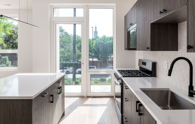 224 S Ashland