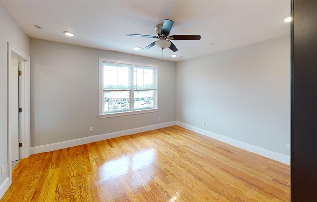 3 beds, 2.5 baths, 1,608 sqft, $4,000, Unit 12