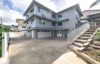 3 Bedroom 2 Bathroom 2 Tandem parking - pet negotiable $3400 - 1007 Wiliki Unit B