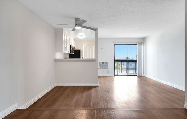 Studio, 1 bath, 600 sqft, $2,095, Unit Unit 310