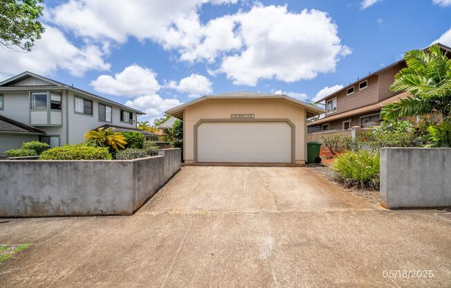 3 BD/2 BA Home in Mililani with Garage (Available Now!)