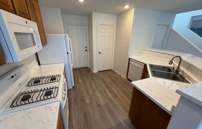 NEW FLOORING!! SW 2 STORY