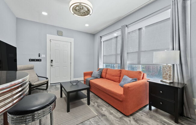 1 bed, 1 bath, 585 sqft, $1,300, Unit 1