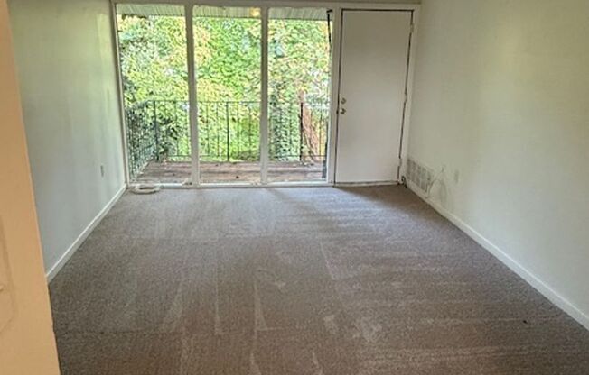 2 beds, 1 bath, 850 sqft, $845, Unit Apt. 96