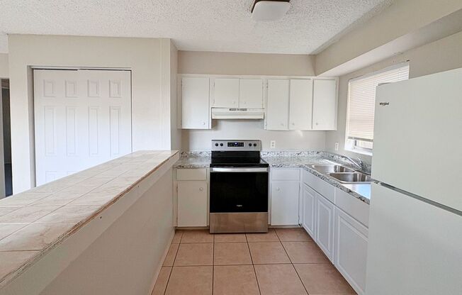 Charming Largo Home with a Spacious Fenced Yard!