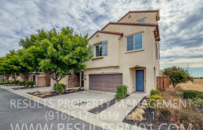 Beautiful and Spacious 5 Bed w Loft Home