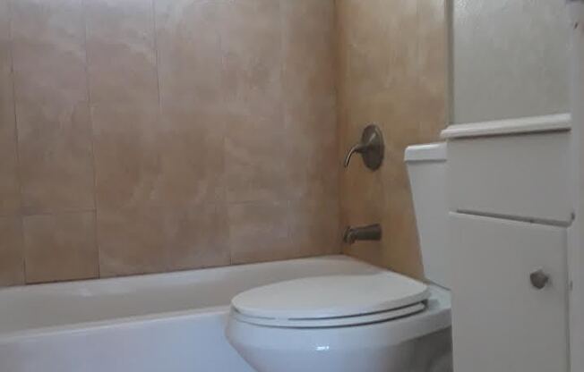 2 beds, 1 bath, $1,795